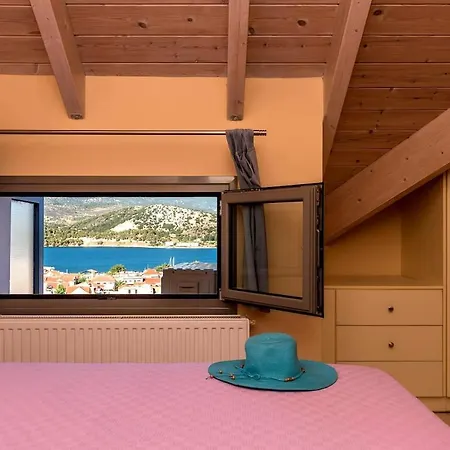 Duplex In Apartment *